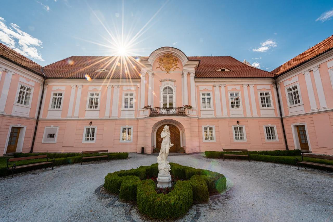 Zamek Hradek U Susice Hotel Luaran gambar