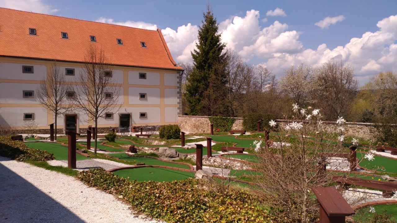 Zamek Hradek U Susice Hotel Luaran gambar