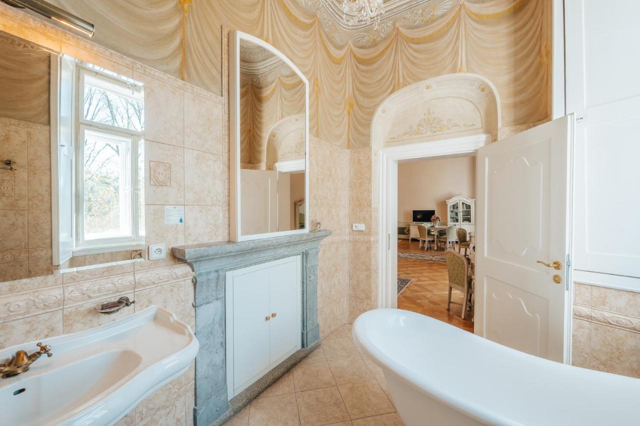 Zamek Hradek U Susice Hotel Luaran gambar
