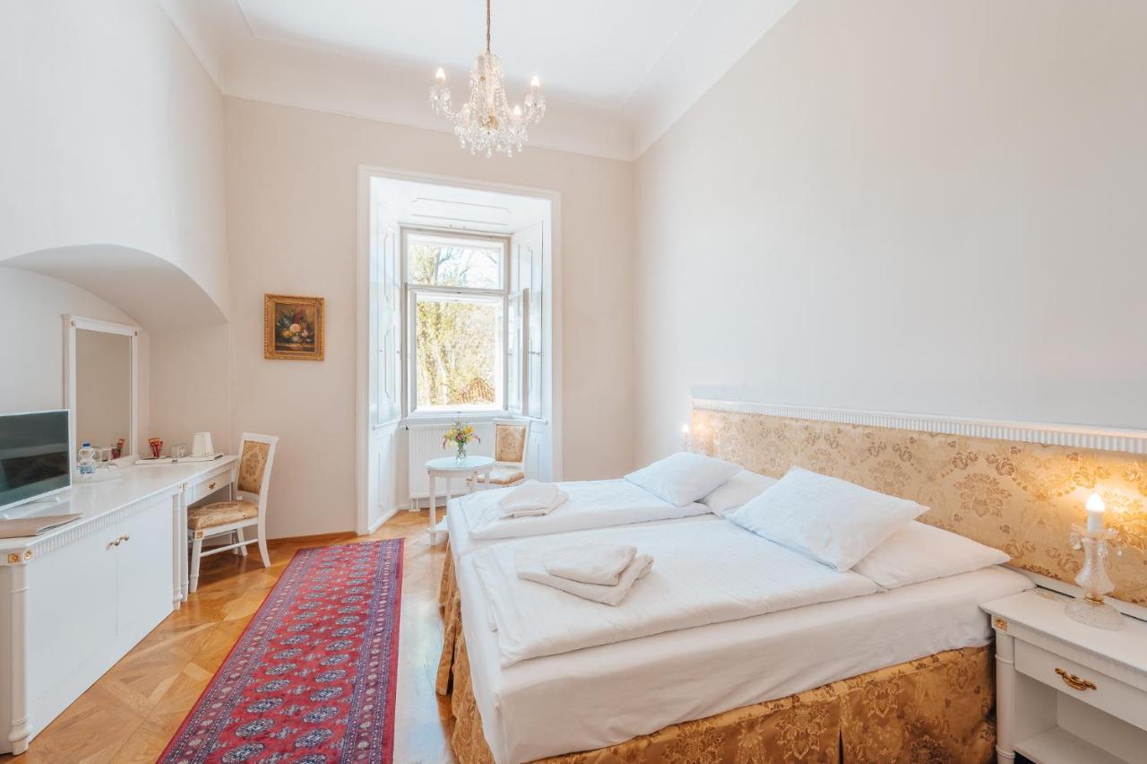 Zamek Hradek U Susice Hotel Luaran gambar