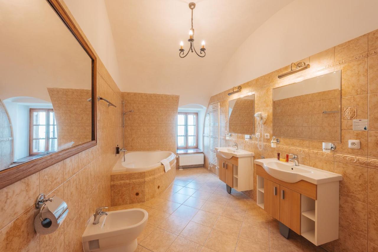 Zamek Hradek U Susice Hotel Luaran gambar