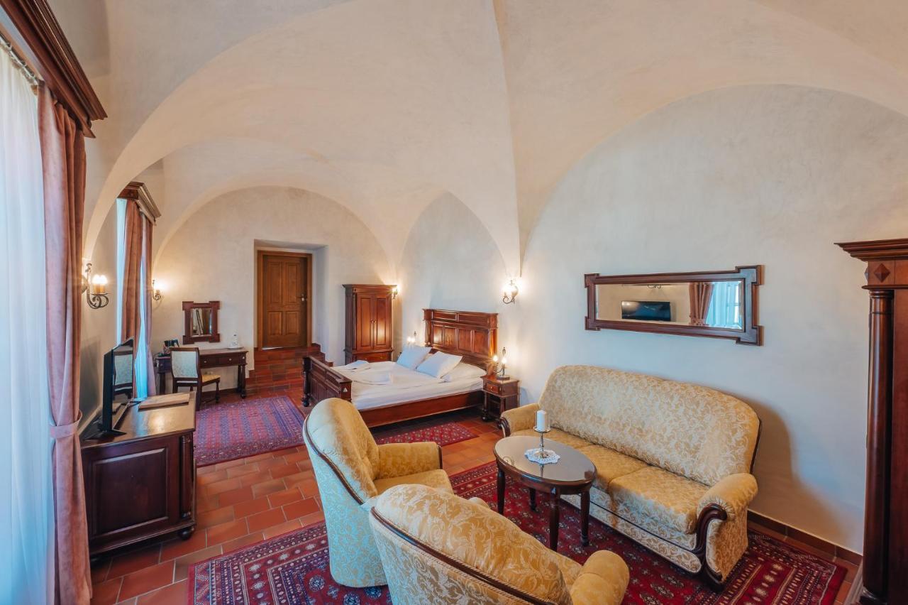 Zamek Hradek U Susice Hotel Luaran gambar