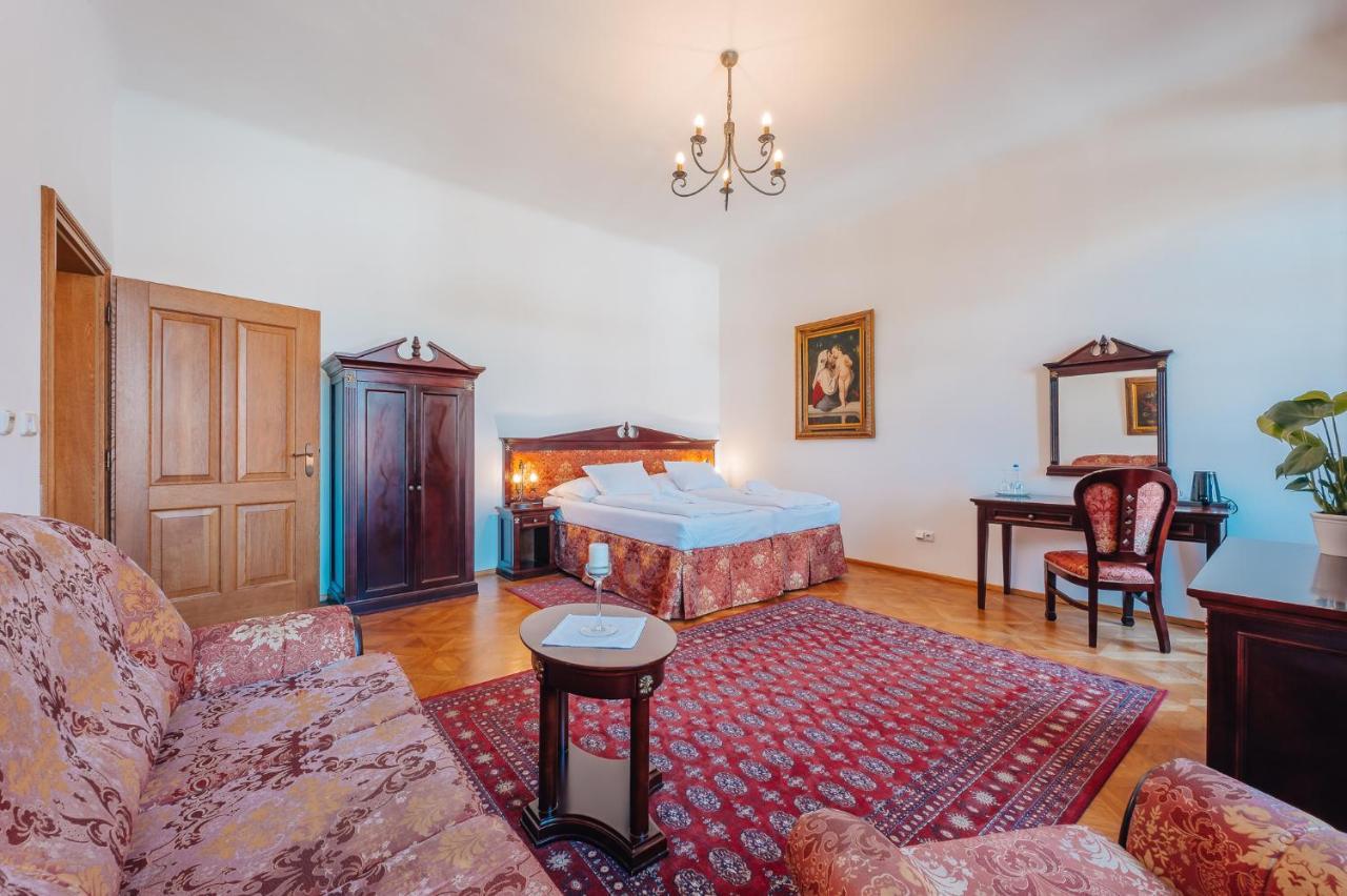 Zamek Hradek U Susice Hotel Luaran gambar