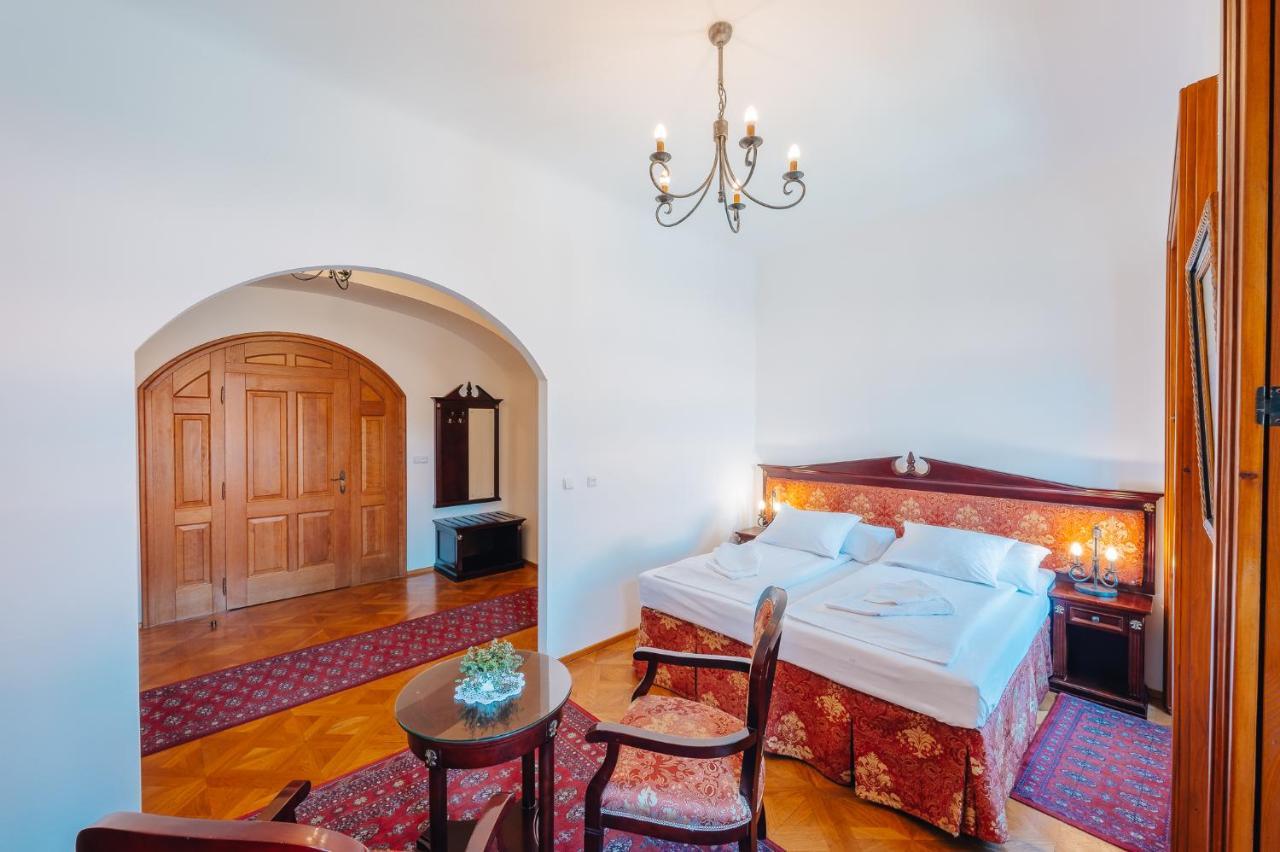 Zamek Hradek U Susice Hotel Luaran gambar