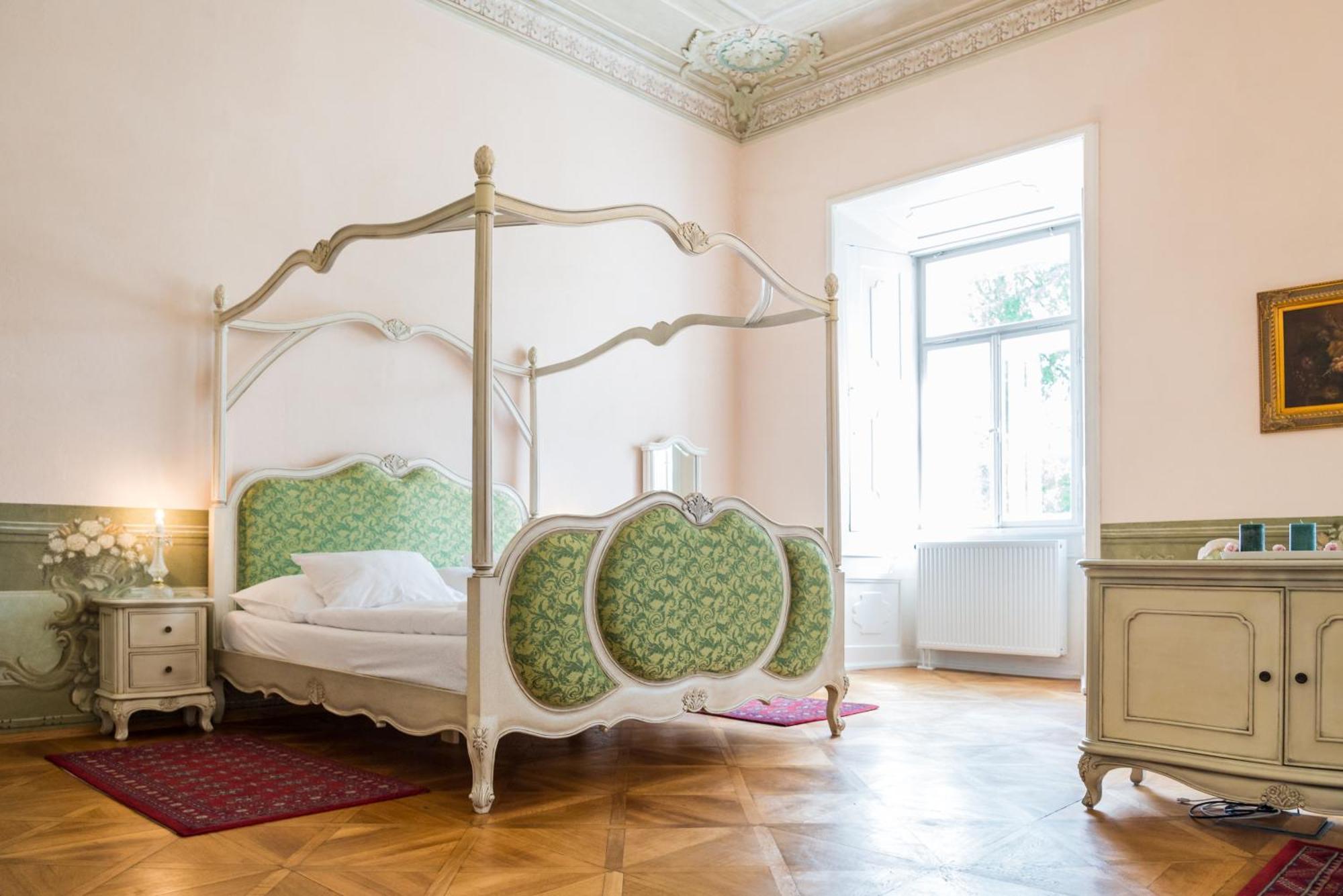 Zamek Hradek U Susice Hotel Bilik gambar
