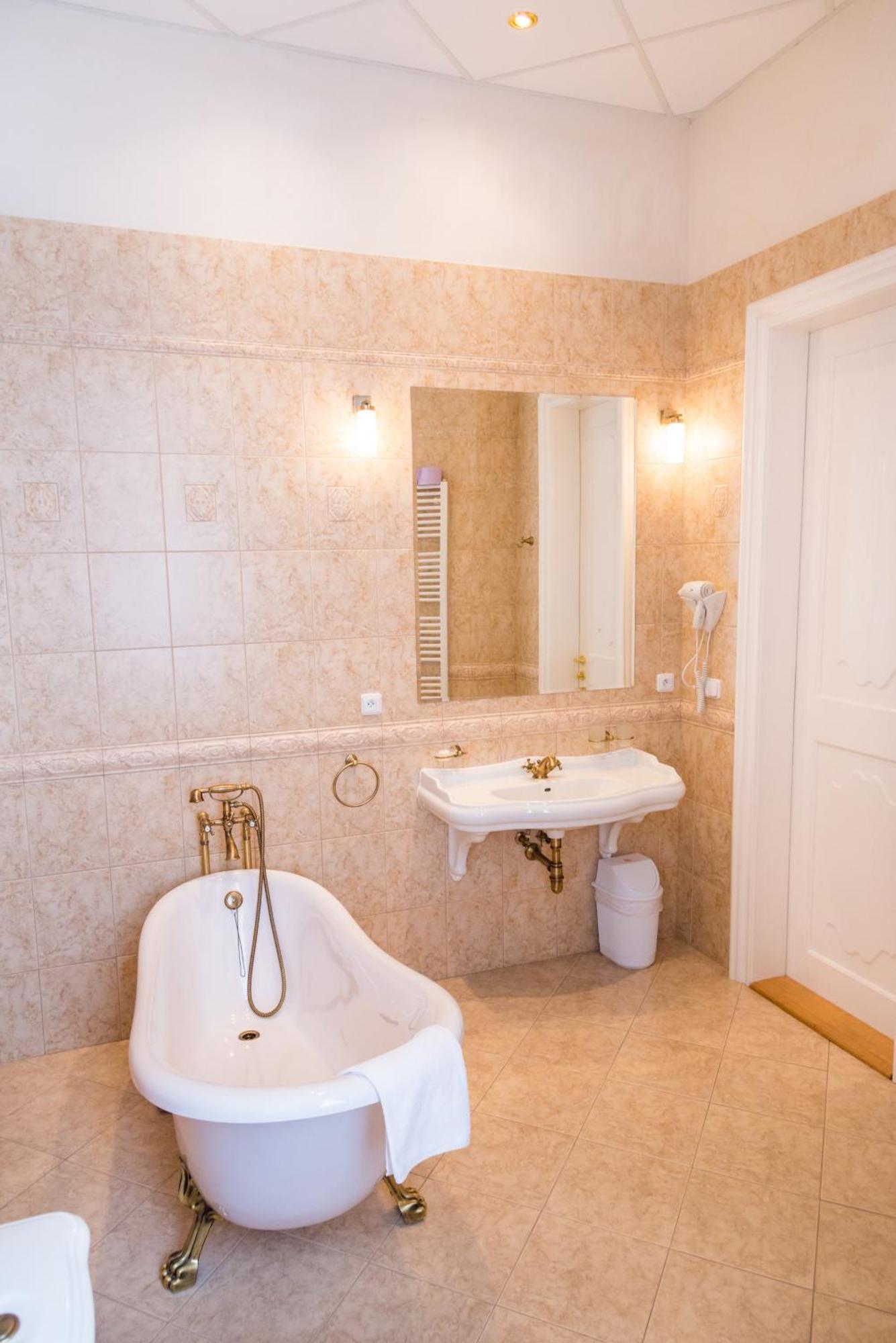 Zamek Hradek U Susice Hotel Bilik gambar